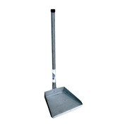 RECOGEDOR DE LAMINA, MANGO LARGO